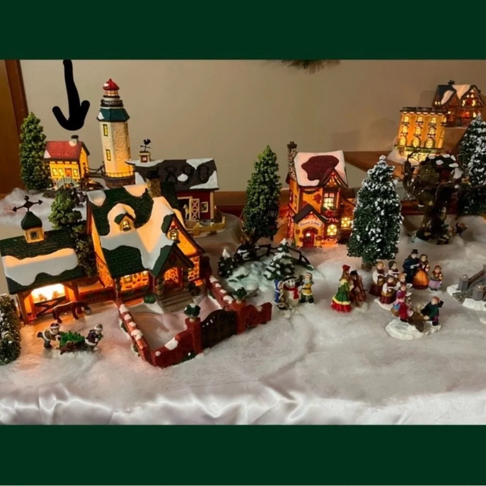 2002 Santa’s Workbench “Knightsbridge Lighthouse” Light-Up Christmas Village - Picture 13 of 13